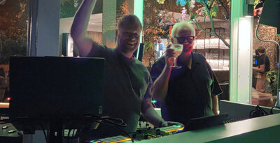 016-dj